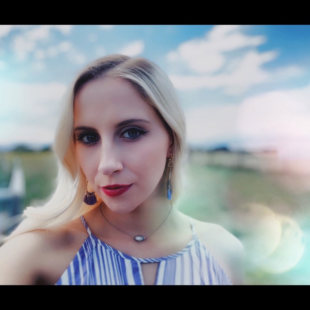 Meet your Posher, Christina